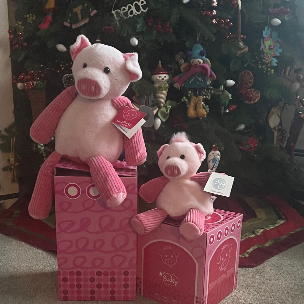 Scentsy  Penny the pig and baby NWT